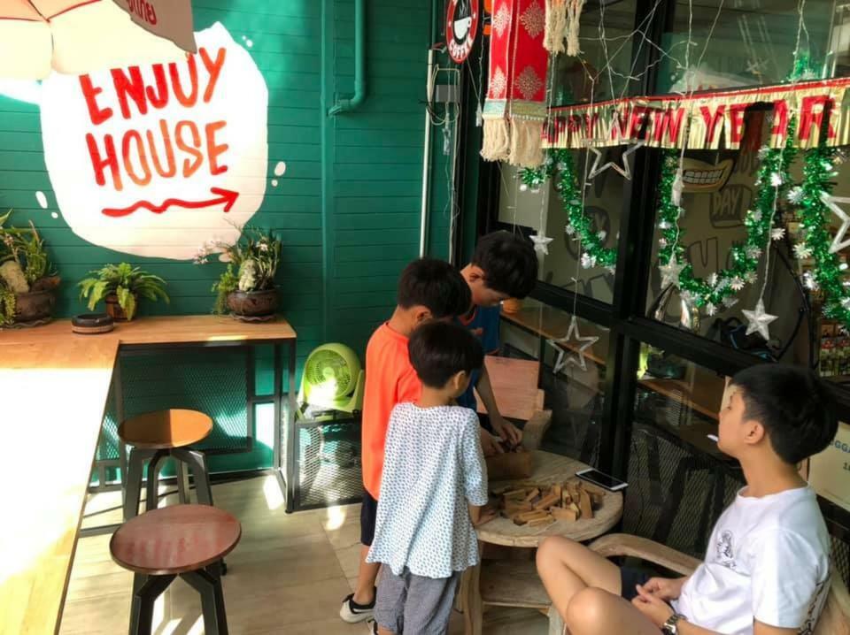 Enjoy House Pansiyon Chiang Mai Dış mekan fotoğraf
